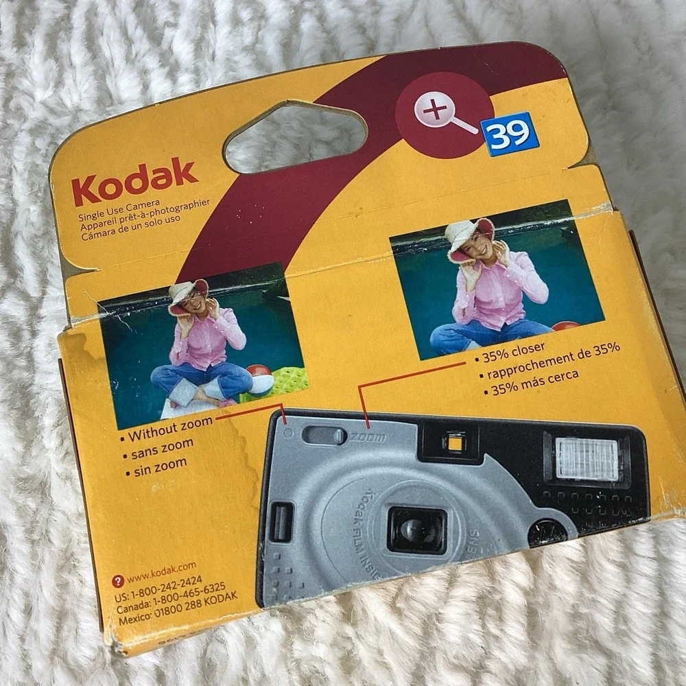 Kodak & Fuji Disposable Cameras Flash 800 Speed Film 54 Exposures Exp. '05 & '09